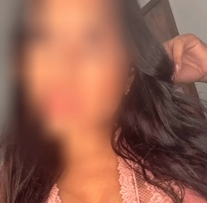 Jasmin, 29