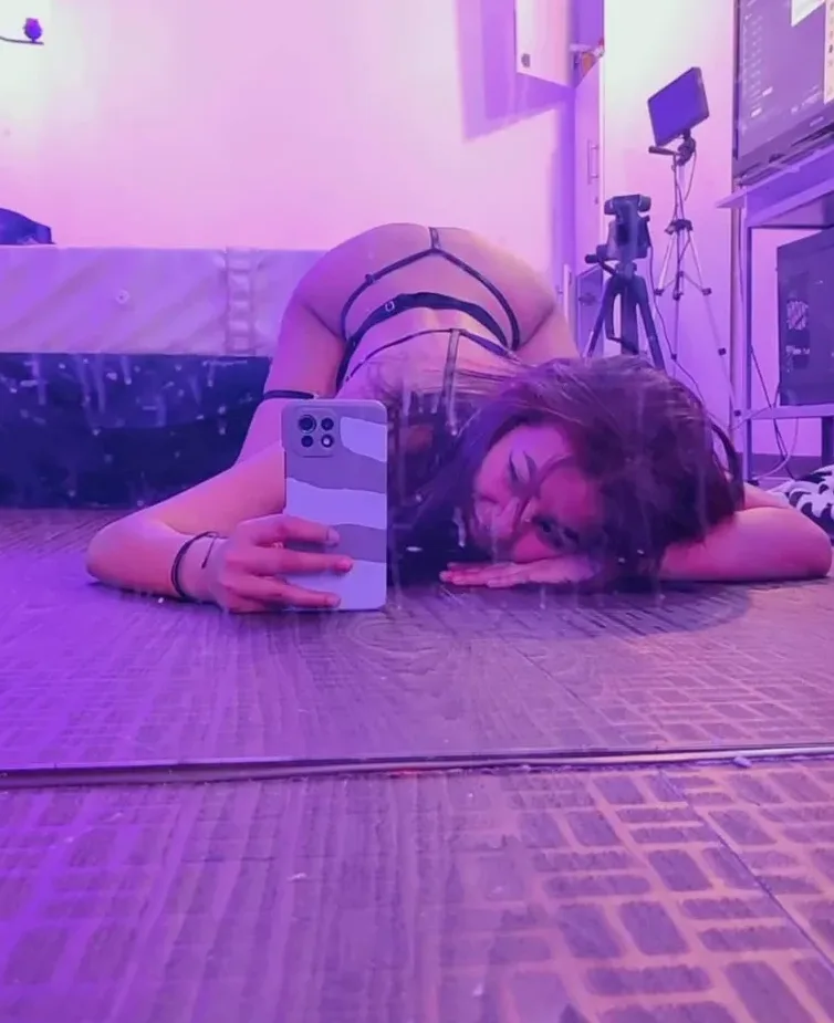 Lena, 23