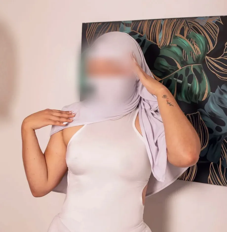 Miriam, 21