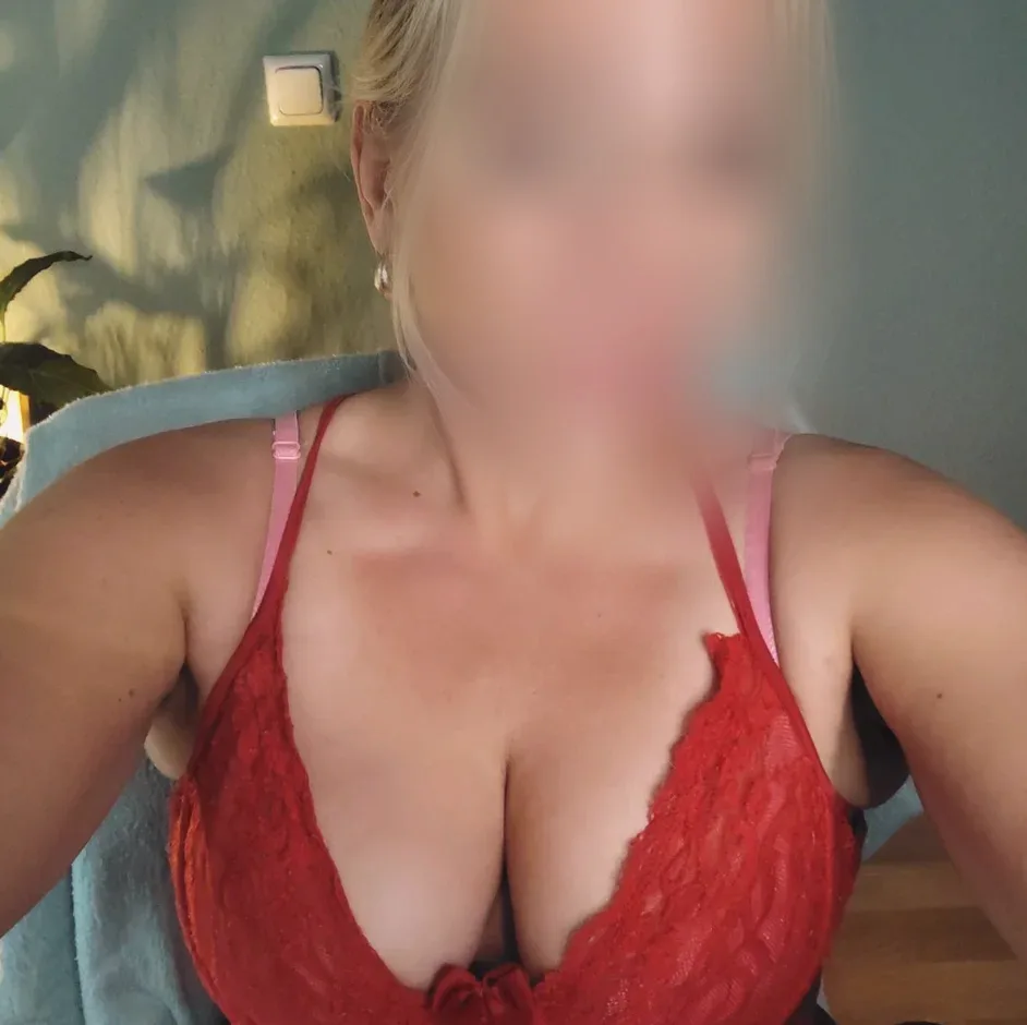 Nadja, 37