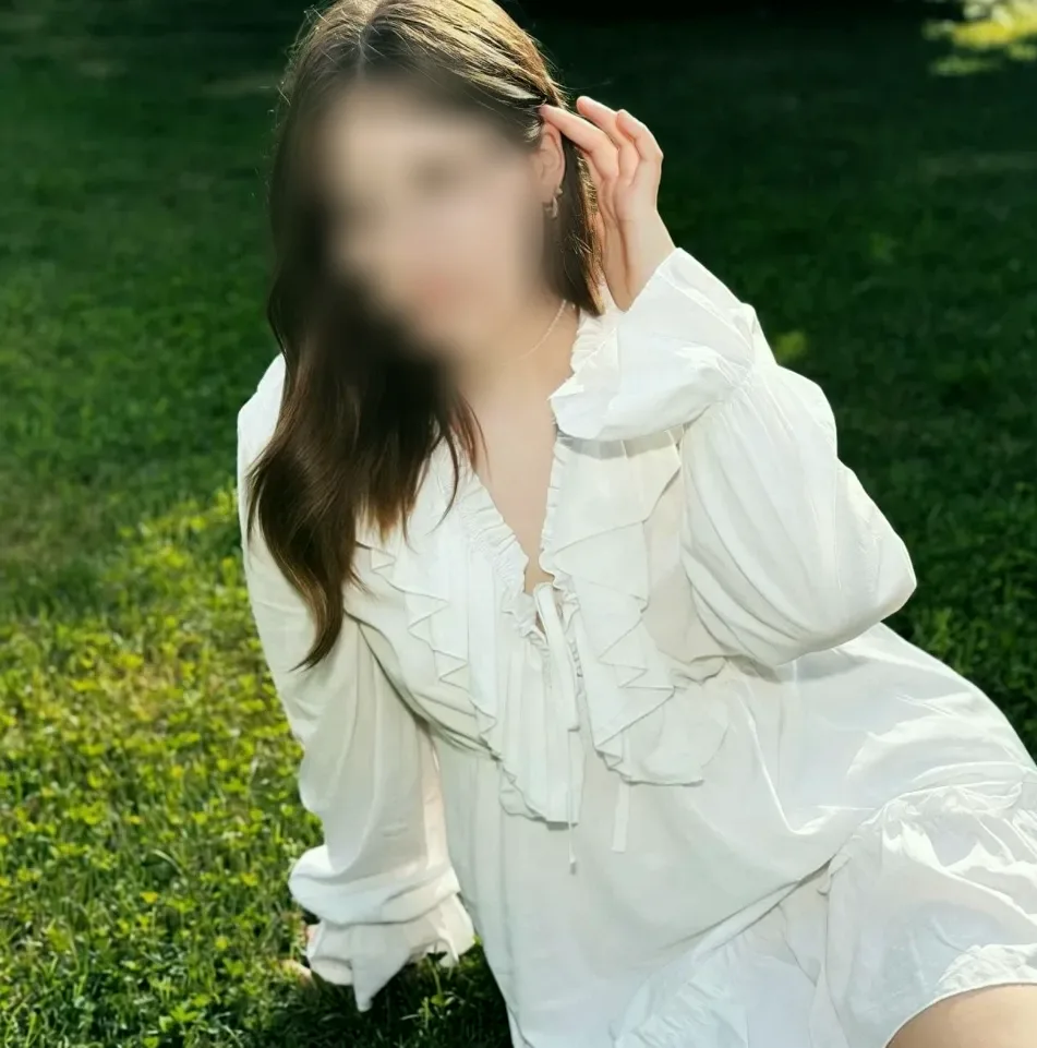 Sabrina, 21