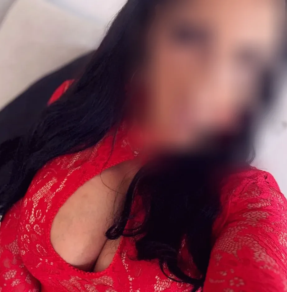 Simone, 37
