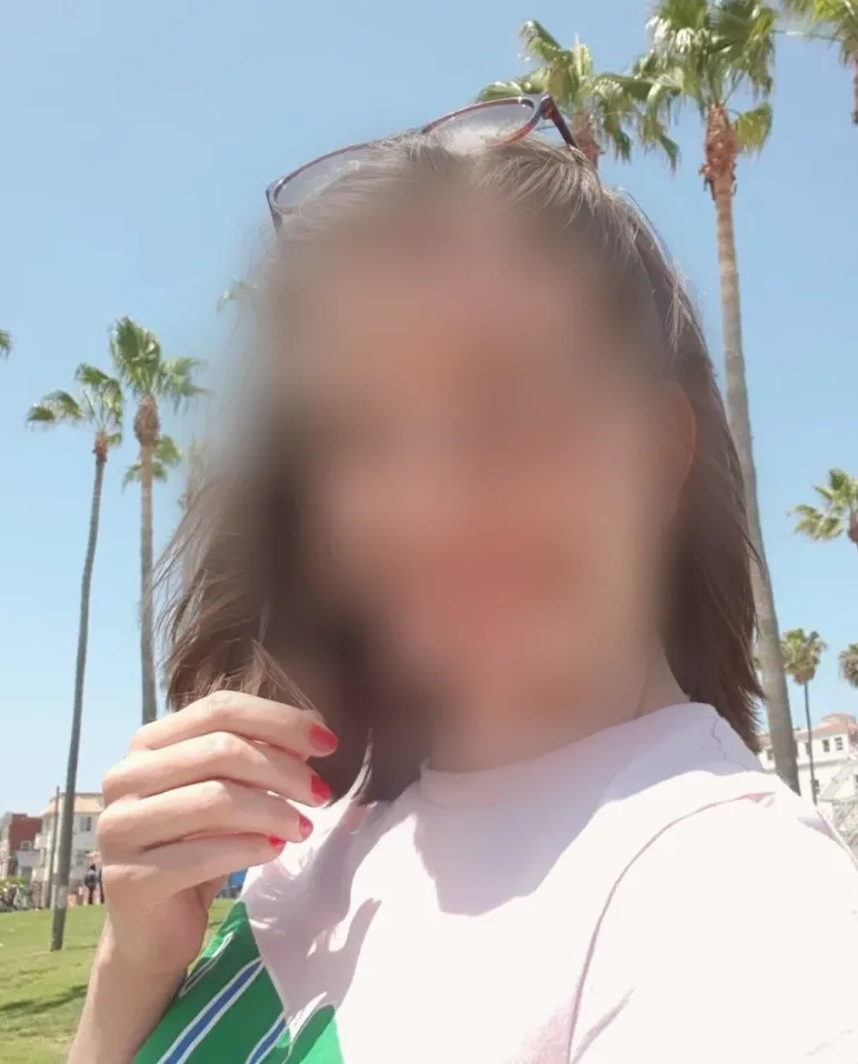 Simone, 31